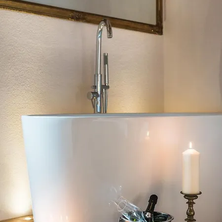 Dimora Delle Muse Bed & Breakfast 3*